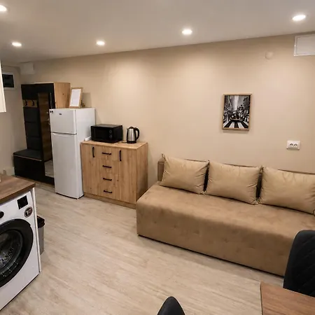 Underground, Premium In Centre